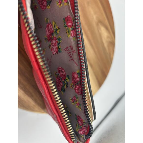 Betsey Johnson Wristlet Wallet Heart Quilted Zip Strap Floral Black Red Gold - Picture 9 of 13